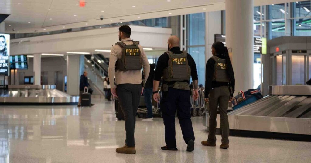 ¡Alerta Migratoria! ¿Riesgo al volar en EE.UU. con estatus legal?